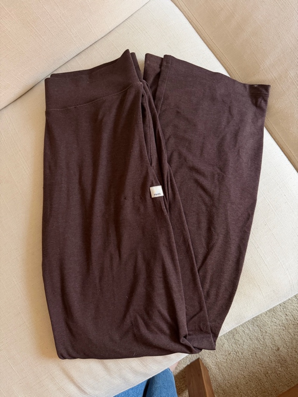 VUORI Straight Leg Pants in Dark Brown